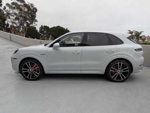 2026 Porsche Cayenne Turbo