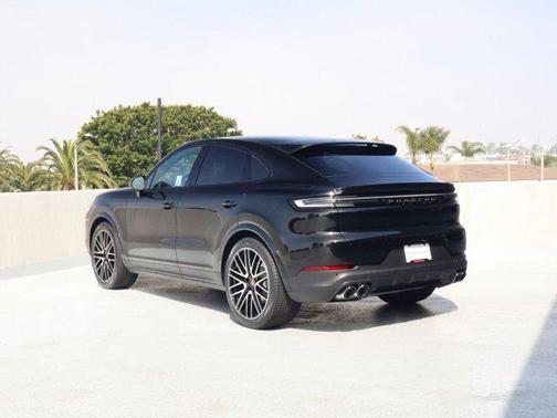 Chromite Black Metallic 2026 Porsche Cayenne Cayenne