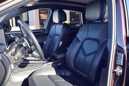 2024 Porsche Macan AWD