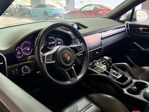 Chalk 2023 Porsche Cayenne S