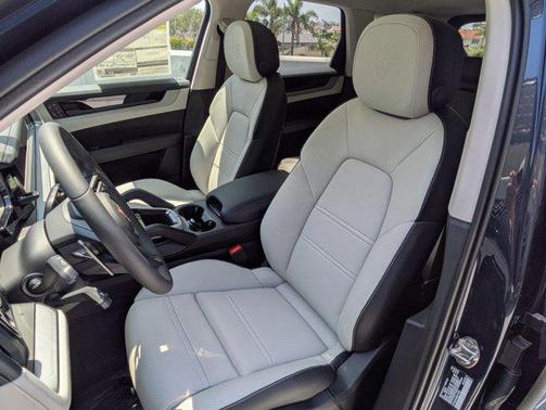 2025 Porsche Cayenne Cayenne