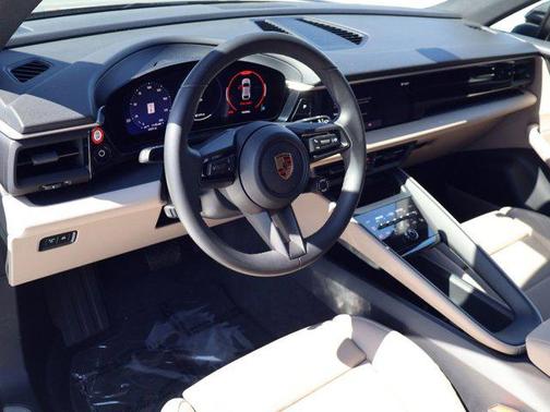 2024 Porsche Macan 4