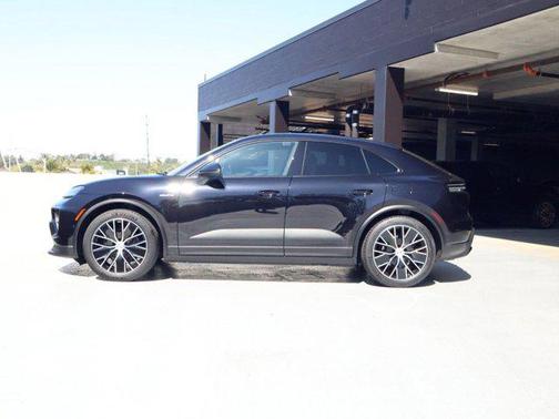 2024 Porsche Macan 4