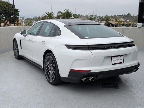 2025 Porsche Panamera RWD