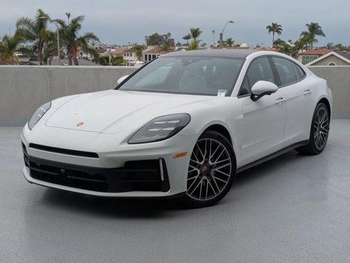 2025 Porsche Panamera RWD