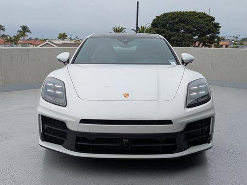 2025 Porsche Panamera RWD