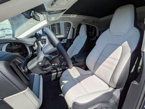 2025 Porsche Cayenne S