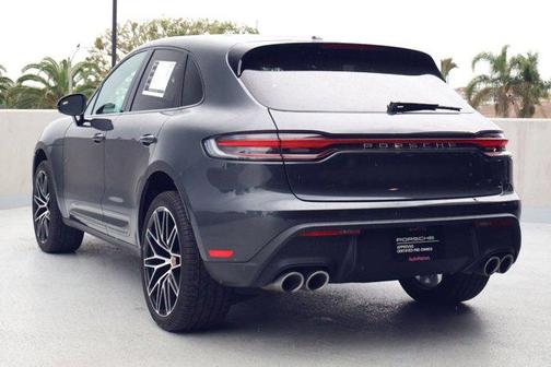 2022 Porsche Macan AWD