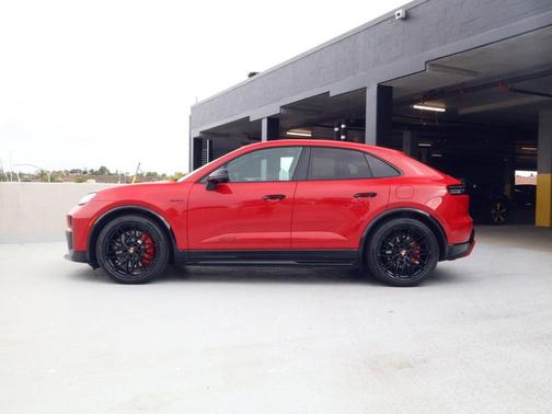 Carmine Red 2026 Porsche Macan Macan Electric GTS