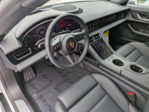 2025 Porsche Taycan 4