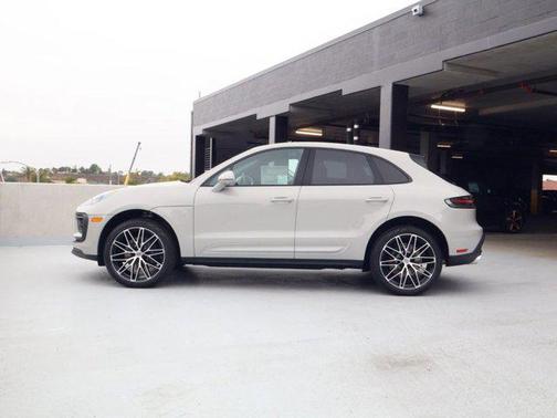 Chalk 2026 Porsche Macan Macan