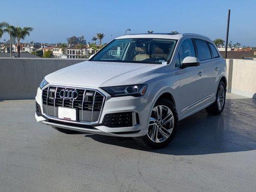 2023 Audi Q7 55 Premium