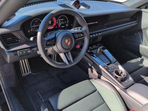 2026 Porsche 911 Carrera GTS