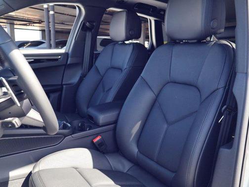 Chalk 2026 Porsche Macan Macan
