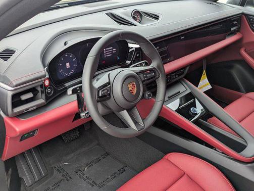 2025 Porsche Macan 4