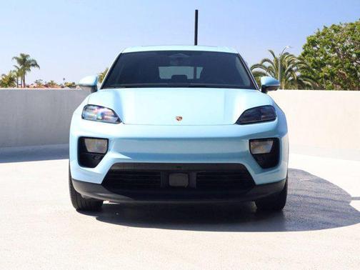 2025 Porsche Macan 4S