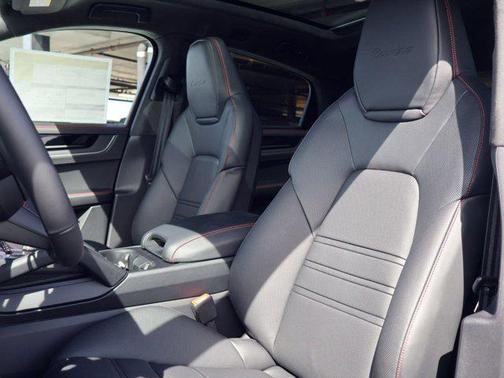 2026 Porsche Cayenne Cayenne Turbo E-Hybrid