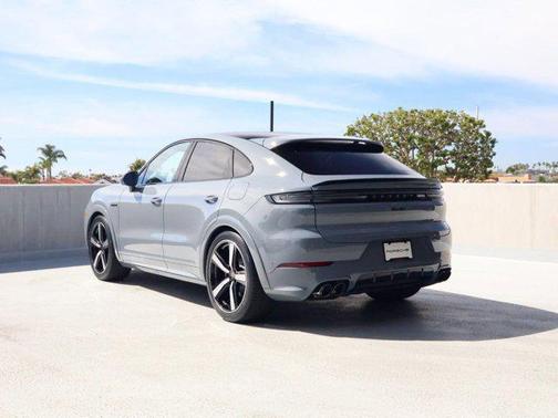 2026 Porsche Cayenne Cayenne Turbo E-Hybrid