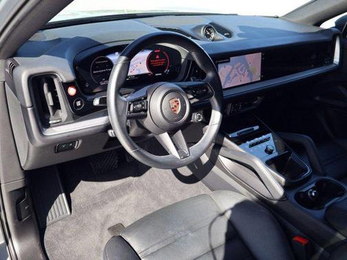 Arctic Grey 2024 Porsche Cayenne Cayenne