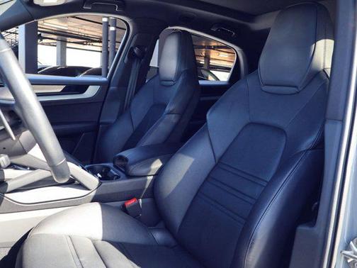 Arctic Grey 2024 Porsche Cayenne Cayenne