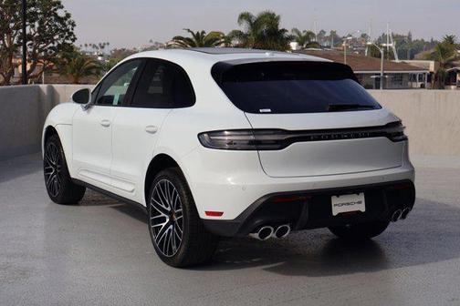 2026 Porsche Macan AWD