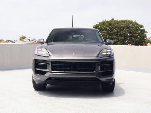 Algarve Blue Metallic 2026 Porsche Cayenne Cayenne S E-Hybrid