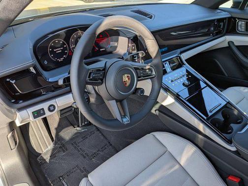 2025 Porsche Panamera RWD