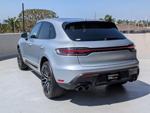 2025 Porsche Macan AWD