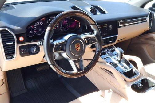 2023 Porsche Cayenne Platinum Edition