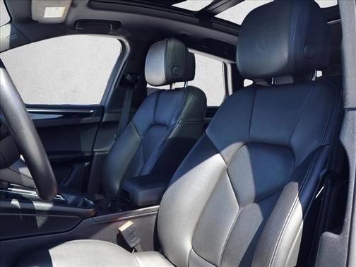 Black 2022 Porsche Macan Macan