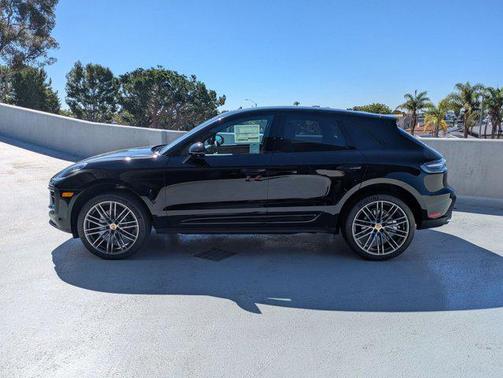 2026 Porsche Macan AWD