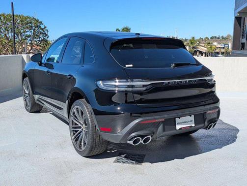 2026 Porsche Macan AWD