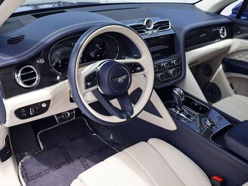 Moroccan Blue 2021 Bentley Bentayga Speed