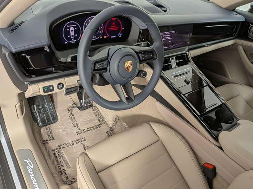 Ice Grey Metallic 2026 Porsche Panamera RWD