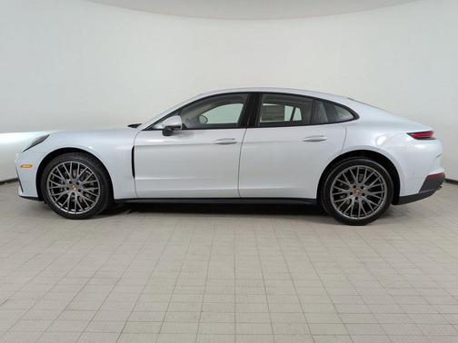 Ice Grey Metallic 2026 Porsche Panamera RWD
