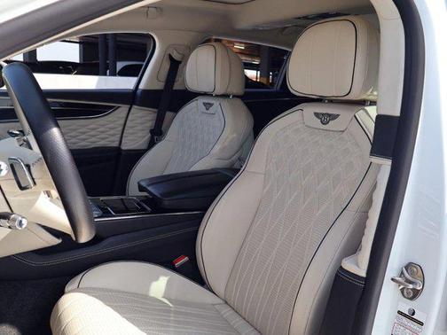 Glacier White 2021 Bentley Flying Spur W12