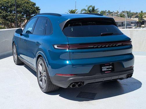 2025 Porsche Cayenne S