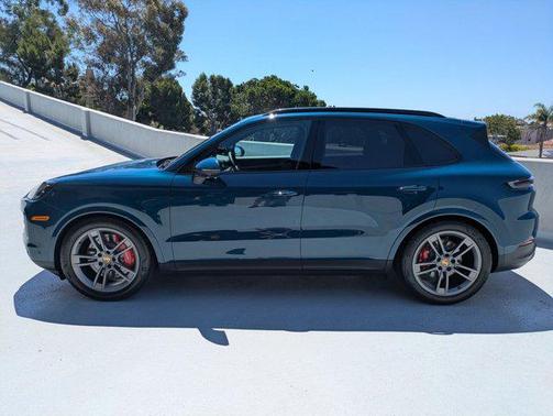 2025 Porsche Cayenne S