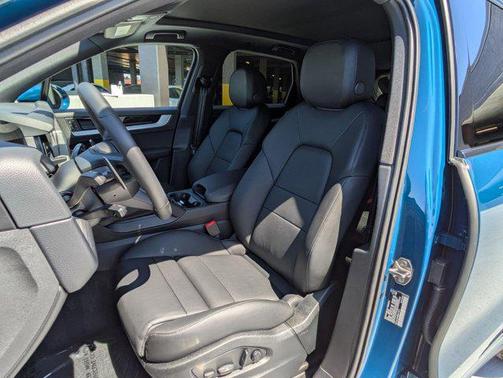 2025 Porsche Cayenne S