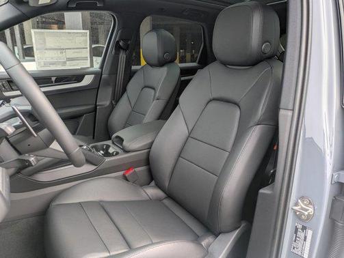 2025 Porsche Cayenne Cayenne