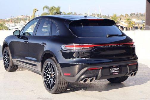 2025 Porsche Macan AWD