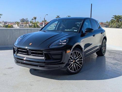 2026 Porsche Macan AWD