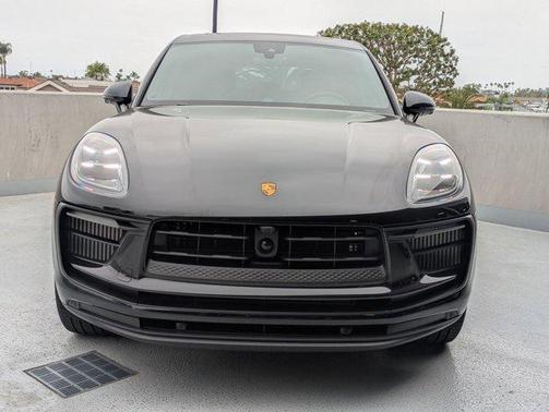 2025 Porsche Macan S