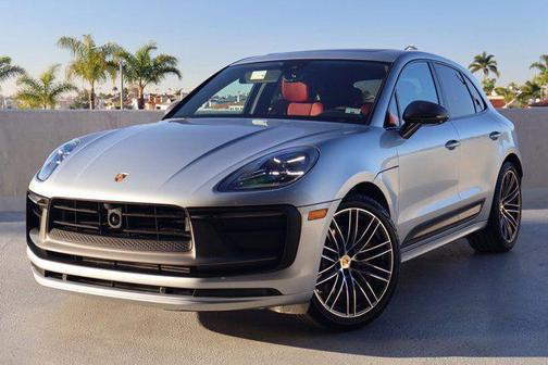 2026 Porsche Macan AWD