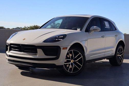 2025 Porsche Macan AWD