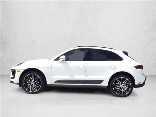 Carrara White Metallic 2022 Porsche Macan Macan