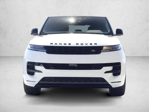 Ostuni Pearl White Premium Metallic 2025 Land Rover Range Rover Sport SE