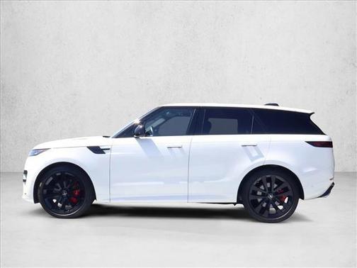 Ostuni Pearl White Premium Metallic 2025 Land Rover Range Rover Sport SE