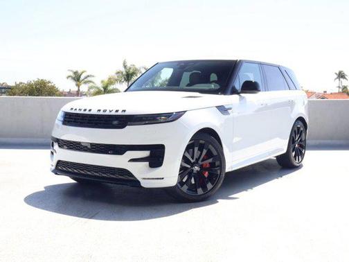 Ostuni Pearl White Premium Metallic 2025 Land Rover Range Rover Sport SE
