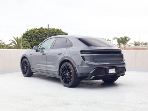 Slate Grey Neo 2026 Porsche Macan Macan Electric Turbo